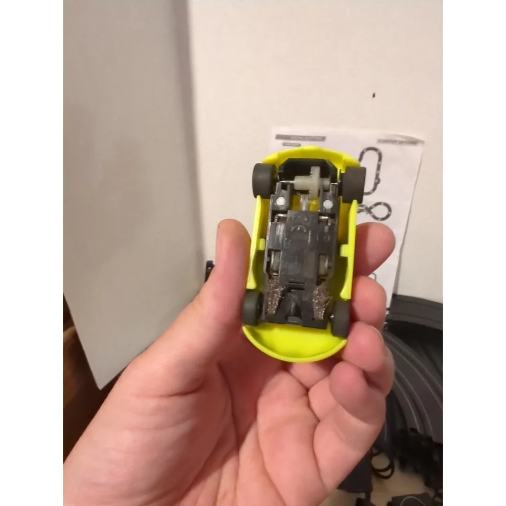 Micro SCALEXTRIC Hyper Cars BUGATTI VERYON 1:64 2015 slot cars race set no box